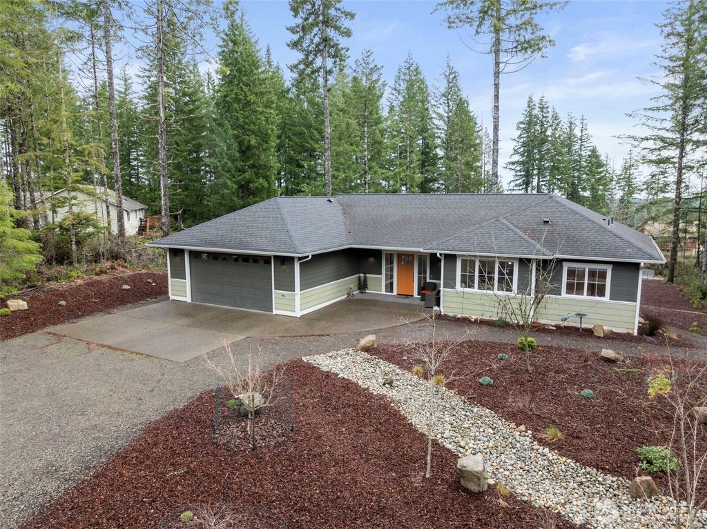 Photo of 71 E Hemlock Court, Union, WA 98592 (MLS # 2467459)