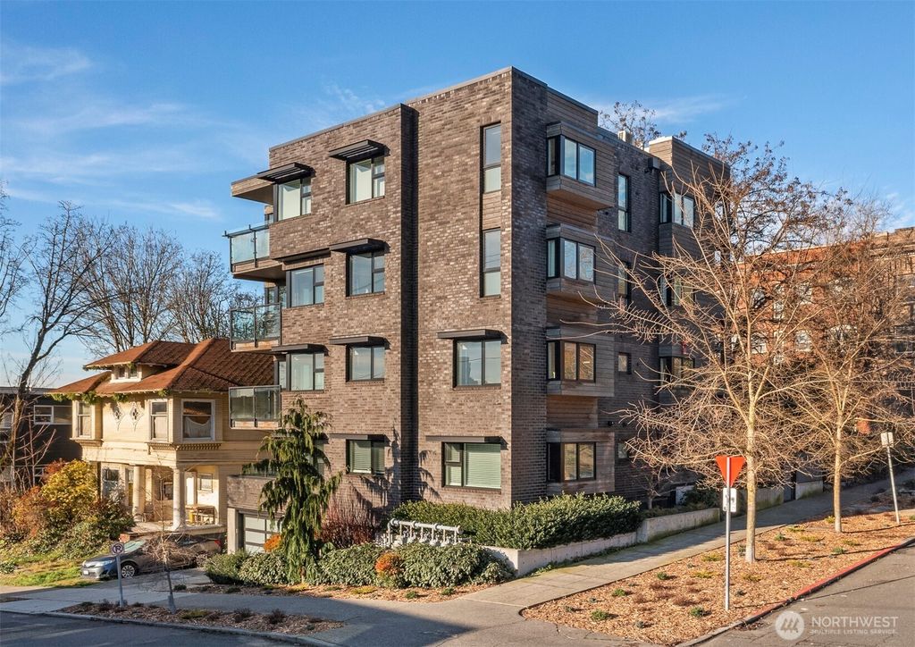 Photo of 403 13th Avenue E #2B, Seattle, WA 98102 (MLS # 2360473)