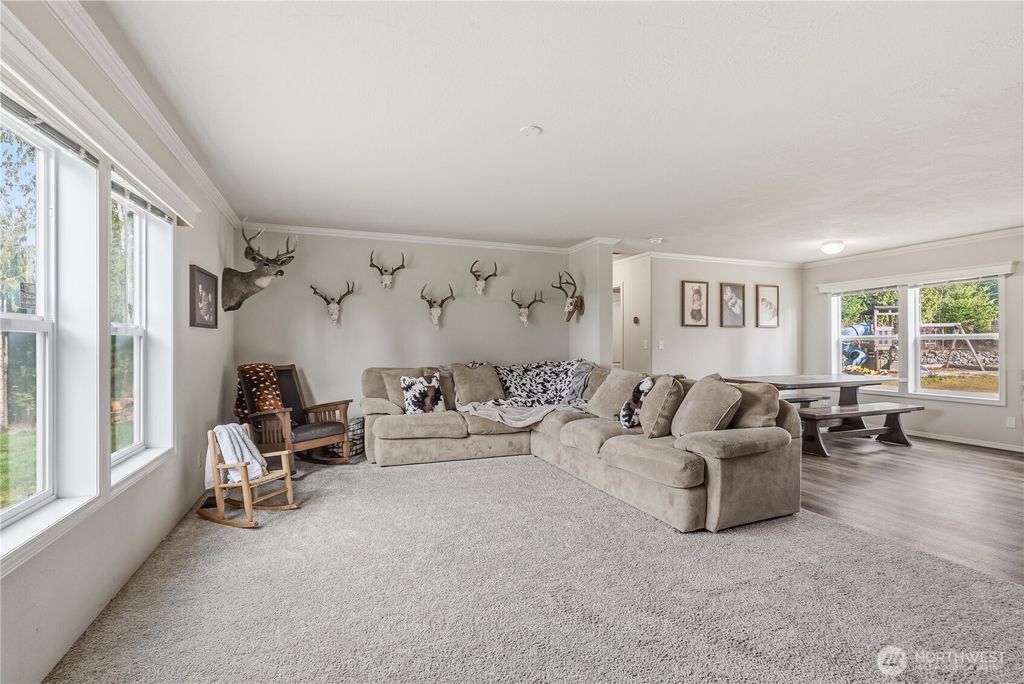 Photo of 220 Songbird Lane, Longview, WA 98632 (MLS # 2490698)