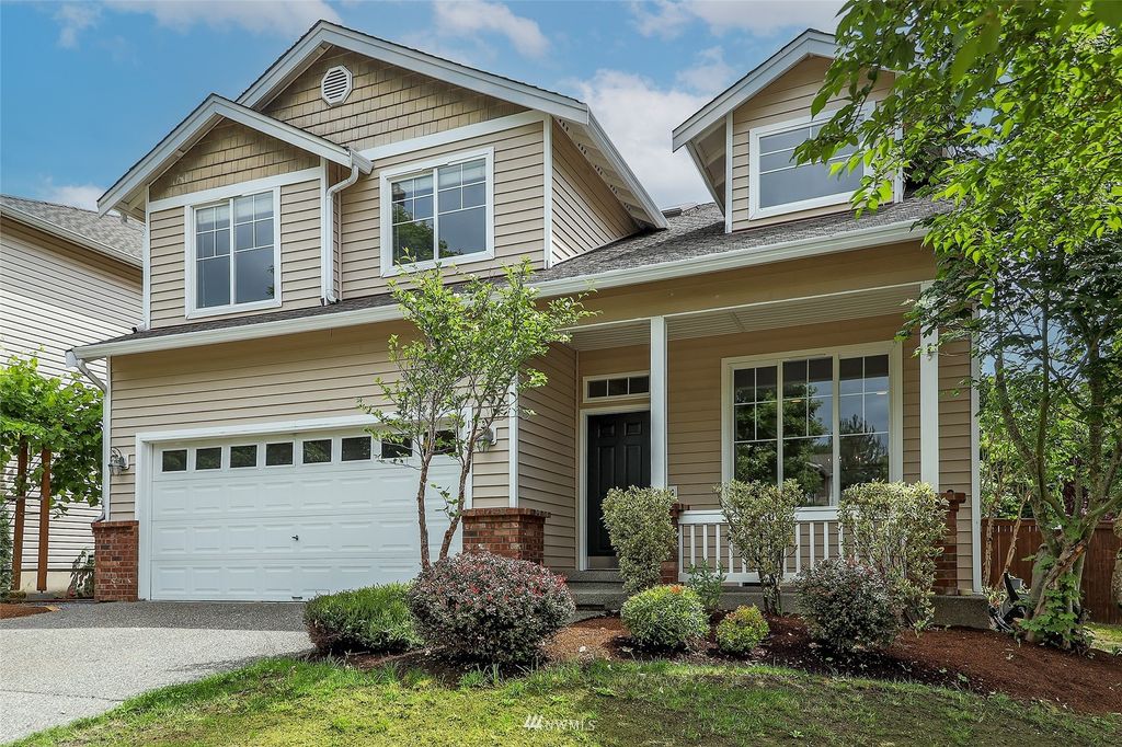 Photo of 17831 16th Avenue W, Lynnwood, WA 98037 (MLS # 1964855)