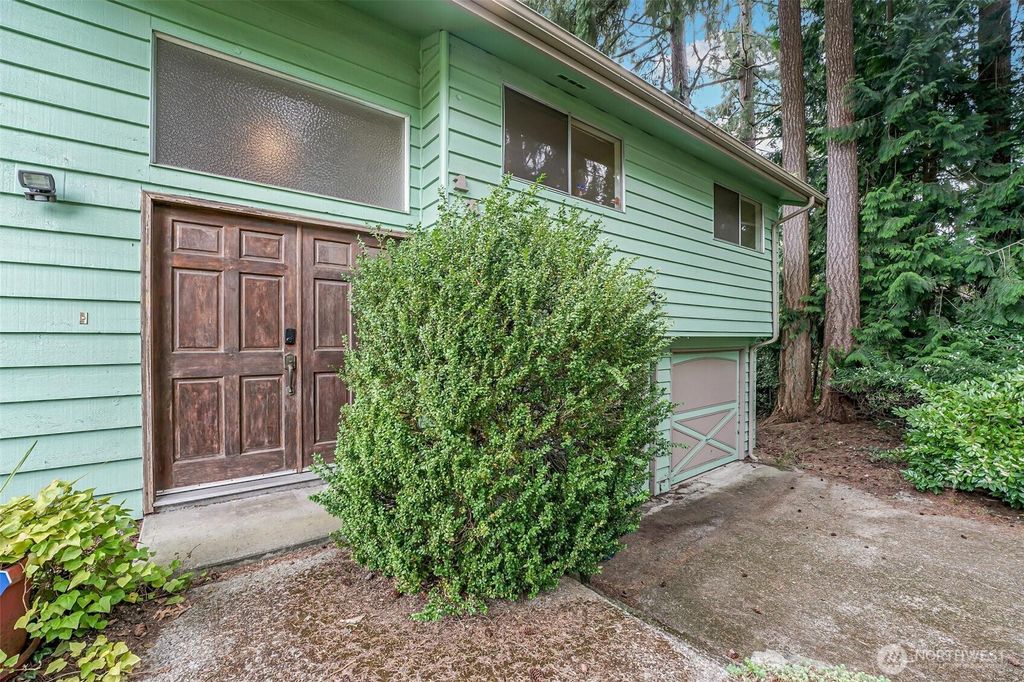 Photo of 11704 92nd Avenue E, Puyallup, WA 98373 (MLS # 2516076)