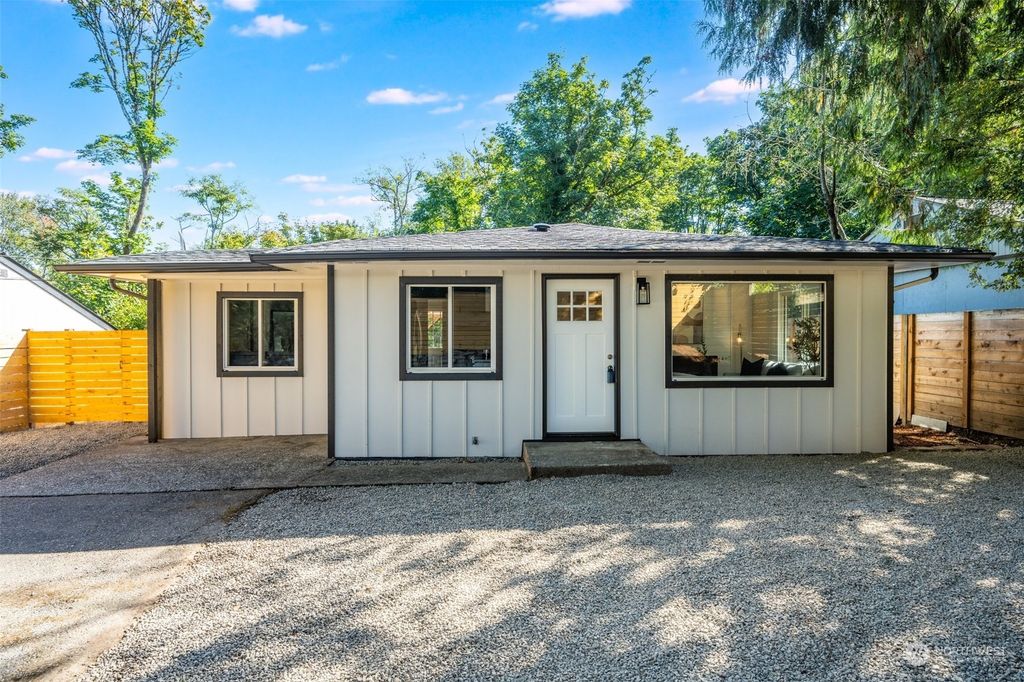 Photo of 10128 16th Ave S Ave, Seattle, WA 98168 (MLS # 2162357)