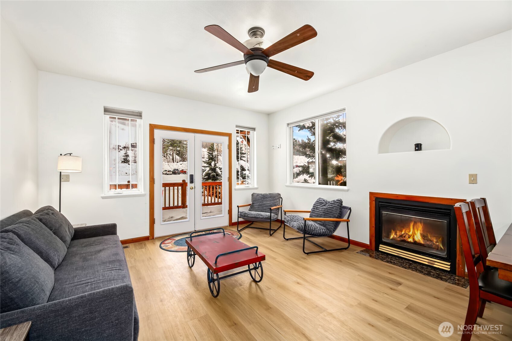 330 Keechelus Drive