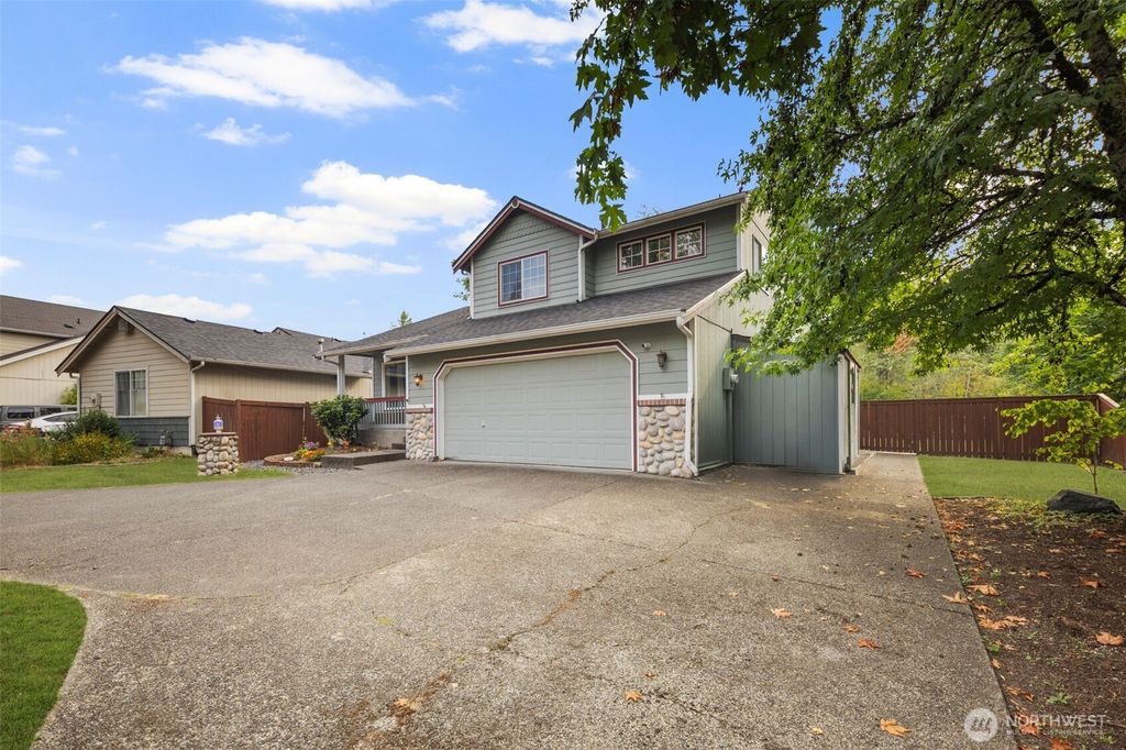 Photo of 17023 121st Avenue E, Puyallup, WA 98374 (MLS # 2465103)