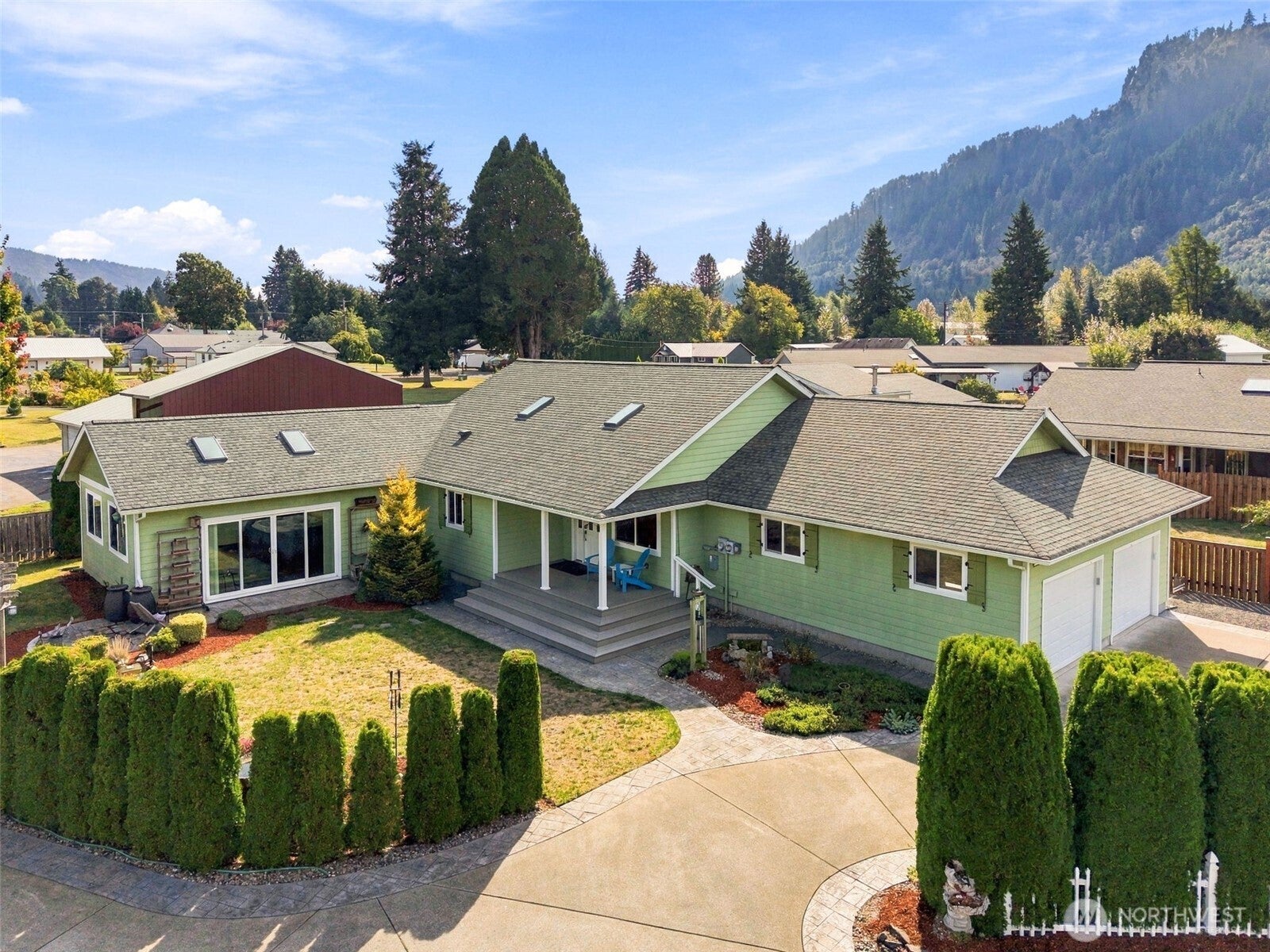 120 River Way