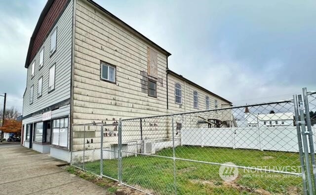 206 E State Street