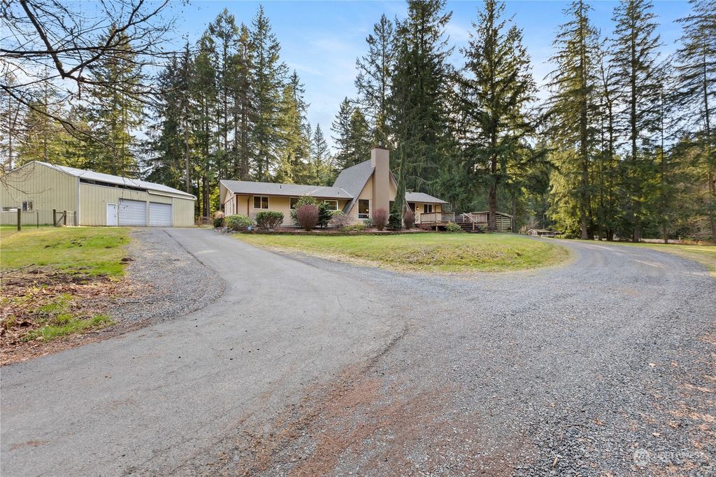 Photo of 24418 115th Avenue NE, Arlington, WA 98223 (MLS # 2040416)