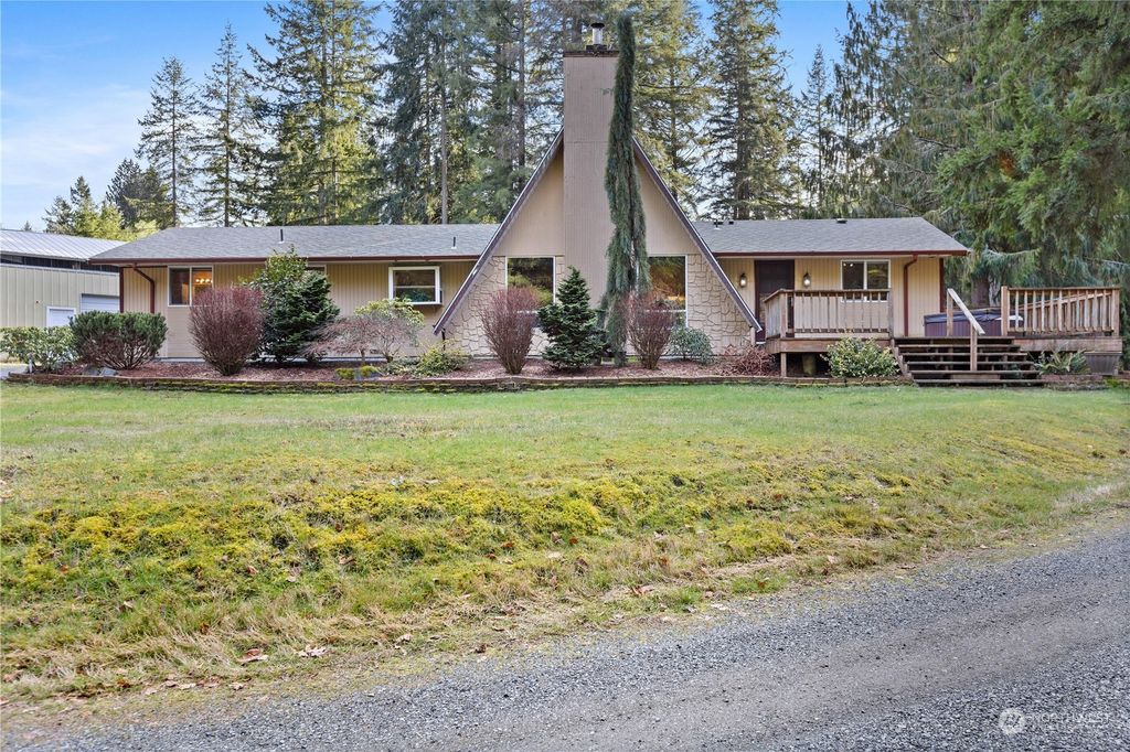 Photo of 24418 115th Avenue NE, Arlington, WA 98223 (MLS # 2040416)