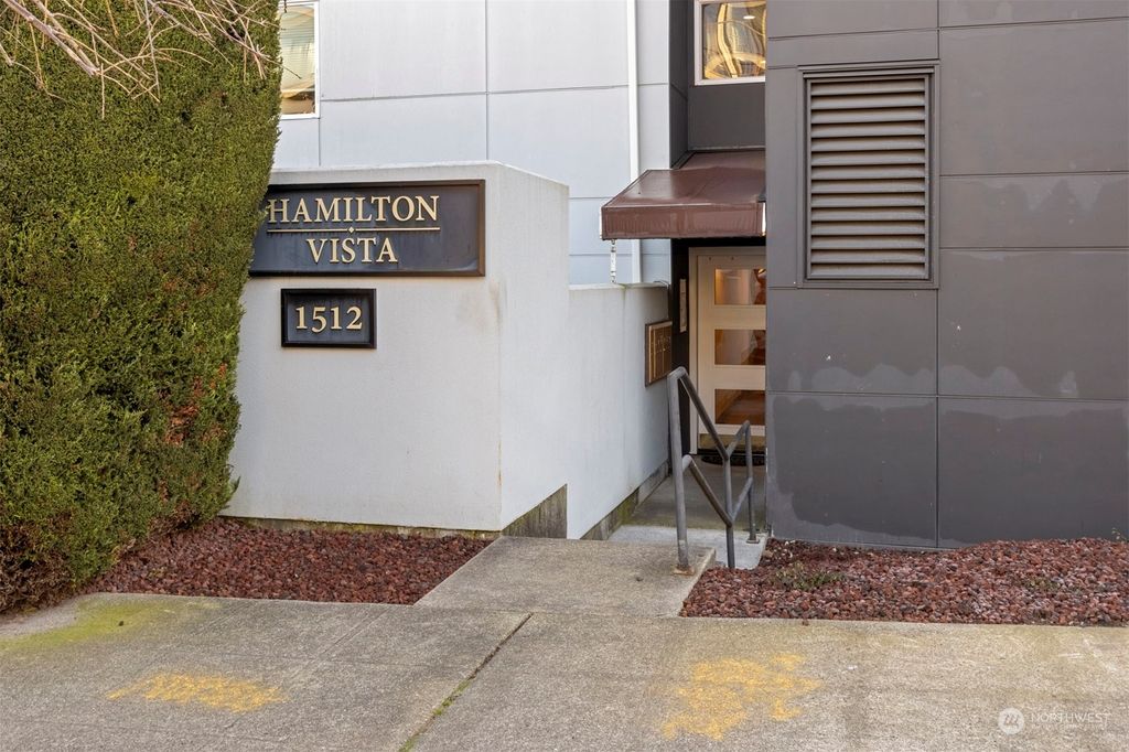 Photo of 1512 California Avenue SW #201, Seattle, WA 98116 (MLS # 2325156)