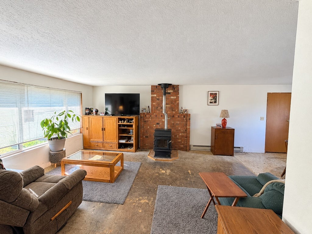 Photo of 1717 Sandalwood Street, Mount Vernon, WA 98273 (MLS # 2598460)