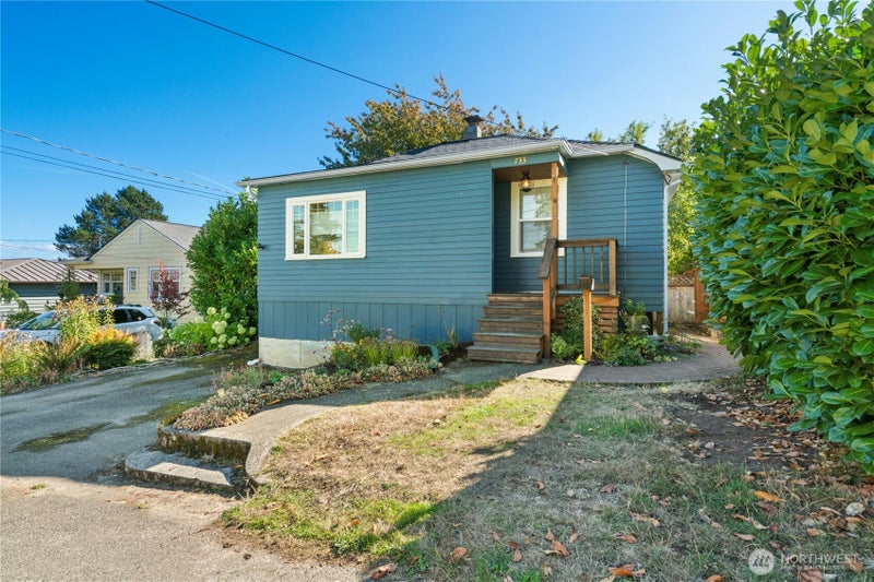 733 N 97th Street