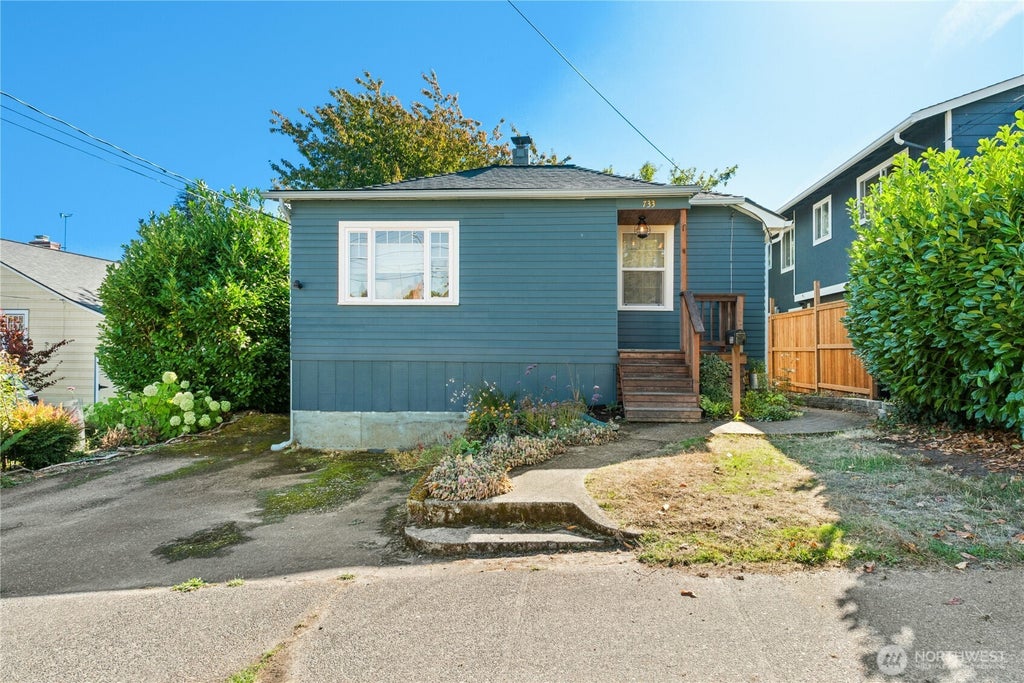 Photo of 733 N 97th Street ST, Seattle, WA 98103 (MLS # 2587706)