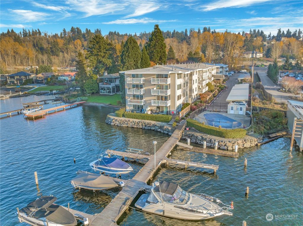 Photo of 5021 Ripley Lane N #306, Renton, WA 98056 (MLS # 2182833)