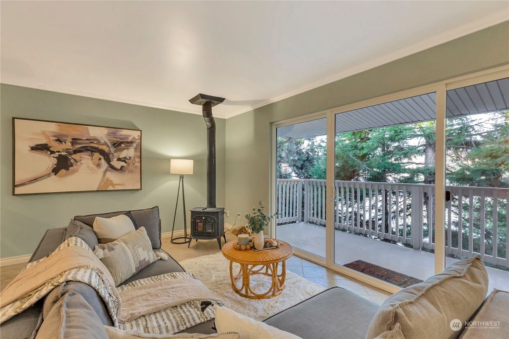 Photo of 5021 Ripley Lane N #306, Renton, WA 98056 (MLS # 2182833)