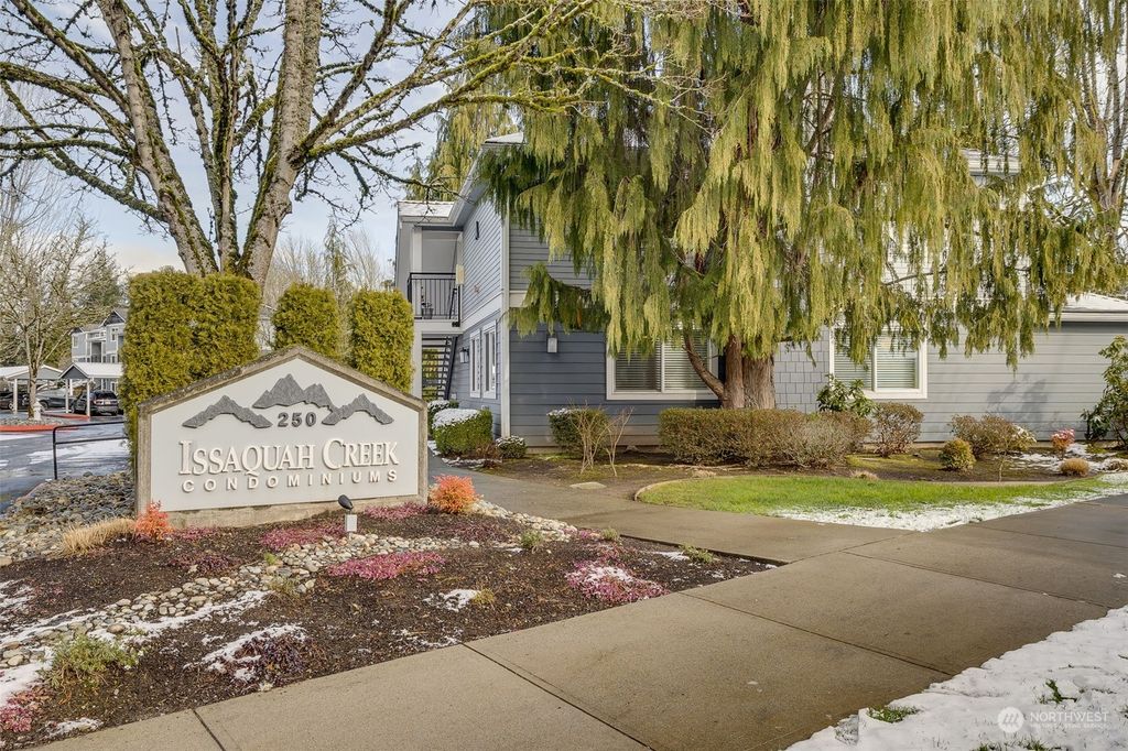Photo of 250 NW Dogwood Street #D-201, Issaquah, WA 98027 (MLS # 2325749)