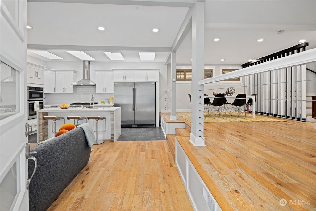 Photo of 9719 19th Avenue NE, Seattle, WA 98115 (MLS # 2161045)