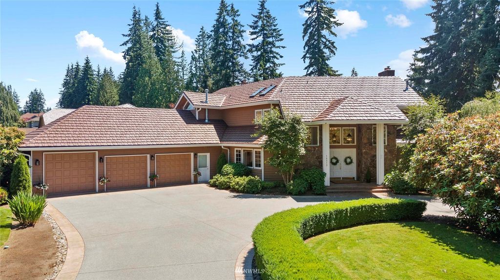 Photo of 14513 16th Court SE, Mill Creek, WA 98012 (MLS # 1964544)