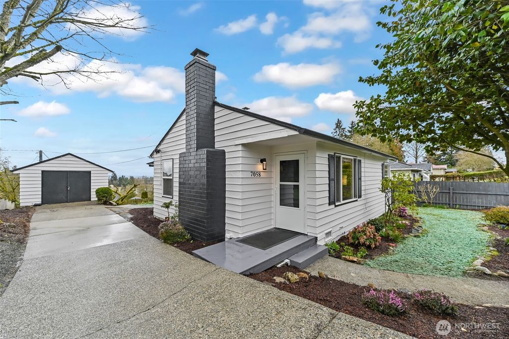 Photo of 7058 S 127th Street, Seattle, WA 98178 (MLS # 2343590)