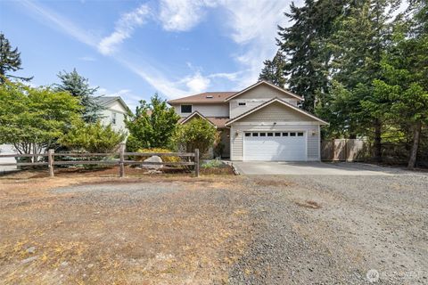 Photo of 2201 W 16th Street, Port Angeles, WA 98363 (MLS # 2528334)