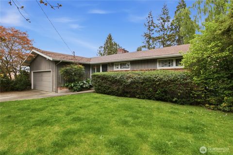 Photo of 258 SW 176th Place, Normandy Park, WA 98166 (MLS # 2511539)