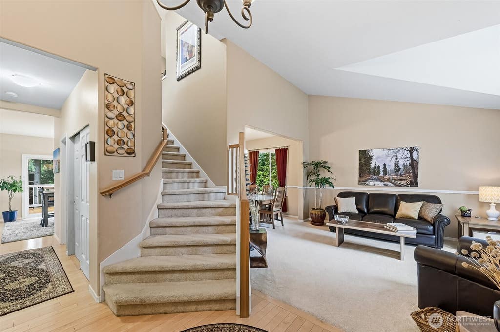 Photo of 2419 NE 14th Street, Renton, WA 98056 (MLS # 2561942)