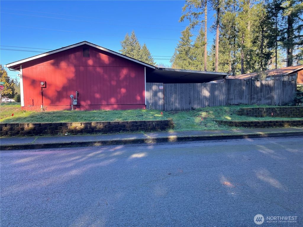 Photo of 2504 SW Monterey Street, Olympia, WA 98512 (MLS # 2470874)