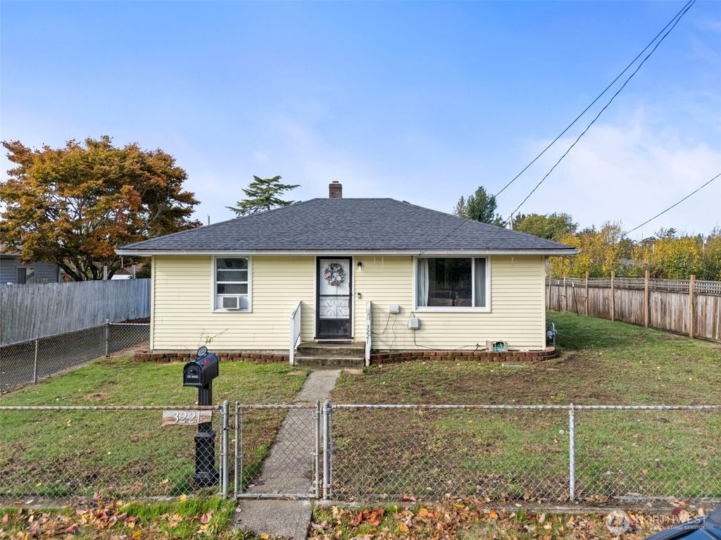 Photo of 3221 Solie Avenue, Bremerton, WA 98310 (MLS # 2448930)