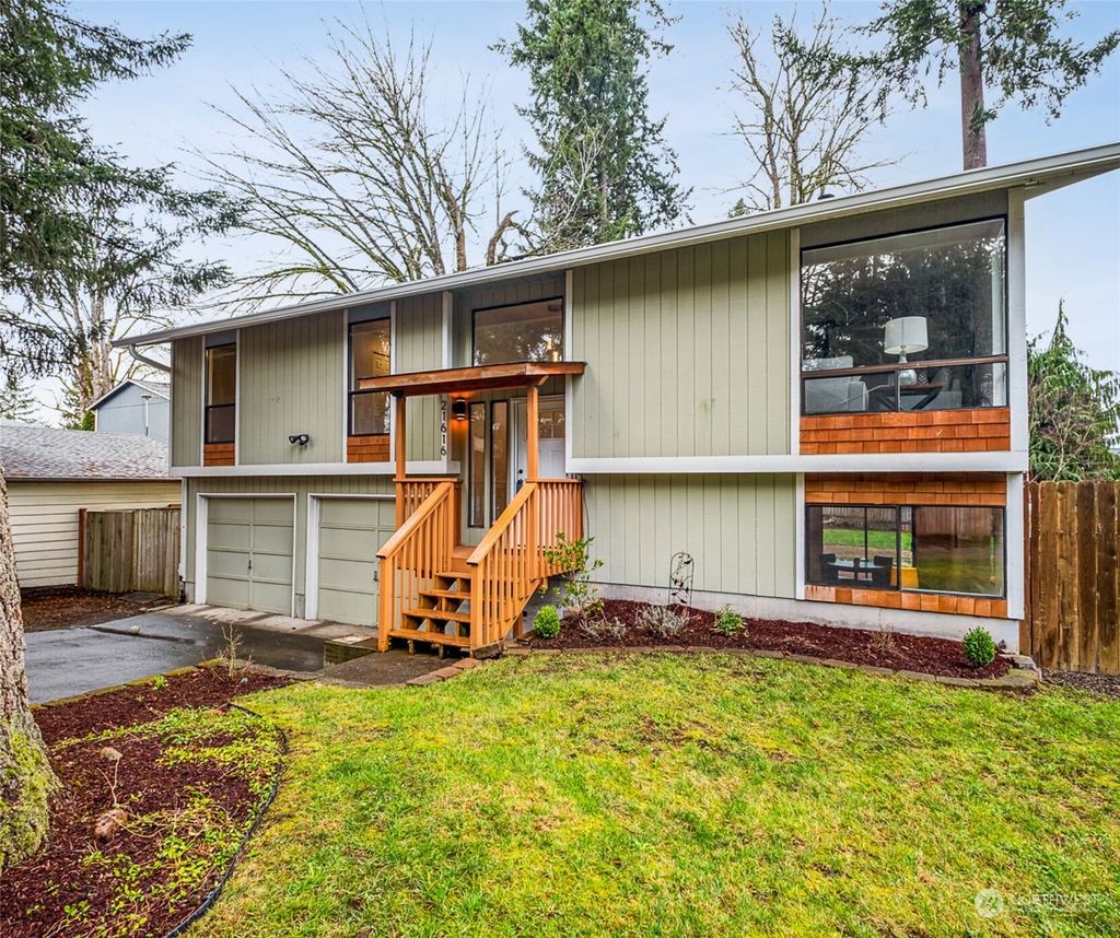 Photo of 21616 SE 271st Street, Maple Valley, WA 98038 (MLS # 2199187)