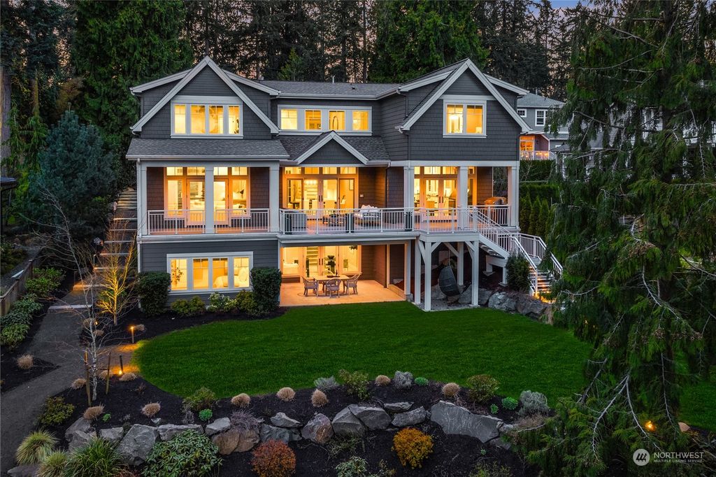 Photo of 3906 E Mercer Way, Mercer Island, WA 98040 (MLS # 2216123)