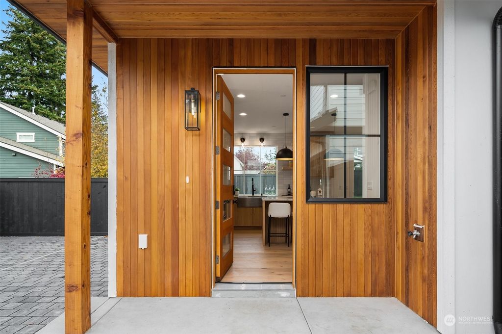 Photo of 7918 122nd Avenue NE, Kirkland, WA 98033 (MLS # 2309308)