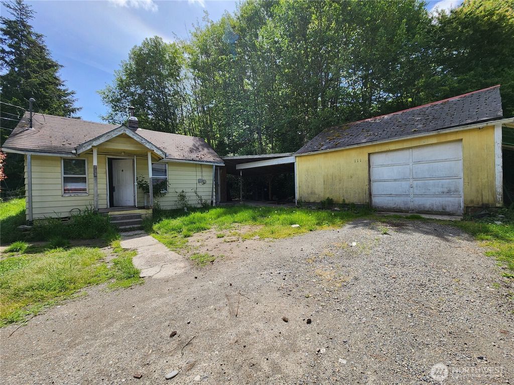 Photo of 111 Cedar Avenue S, Eatonville, WA 98321 (MLS # 2525984)