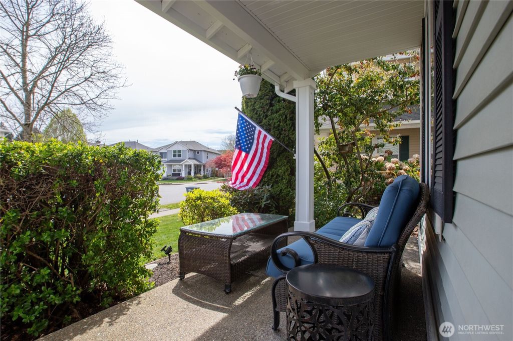 Photo of 1521 Sinclair Drive, Dupont, WA 98327 (MLS # 2512576)