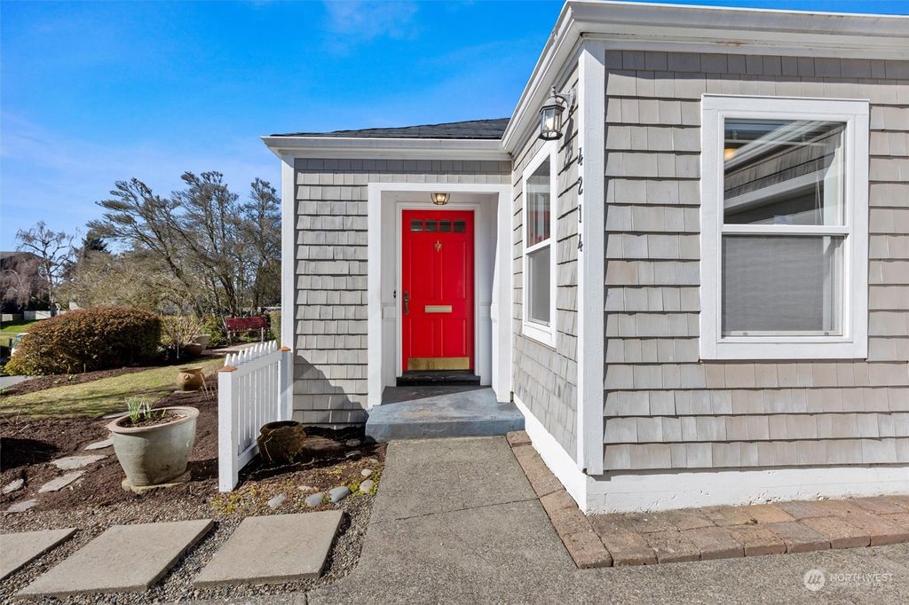 Photo of 4214 W Dravus Street, Seattle, WA 98199 (MLS # 2212928)