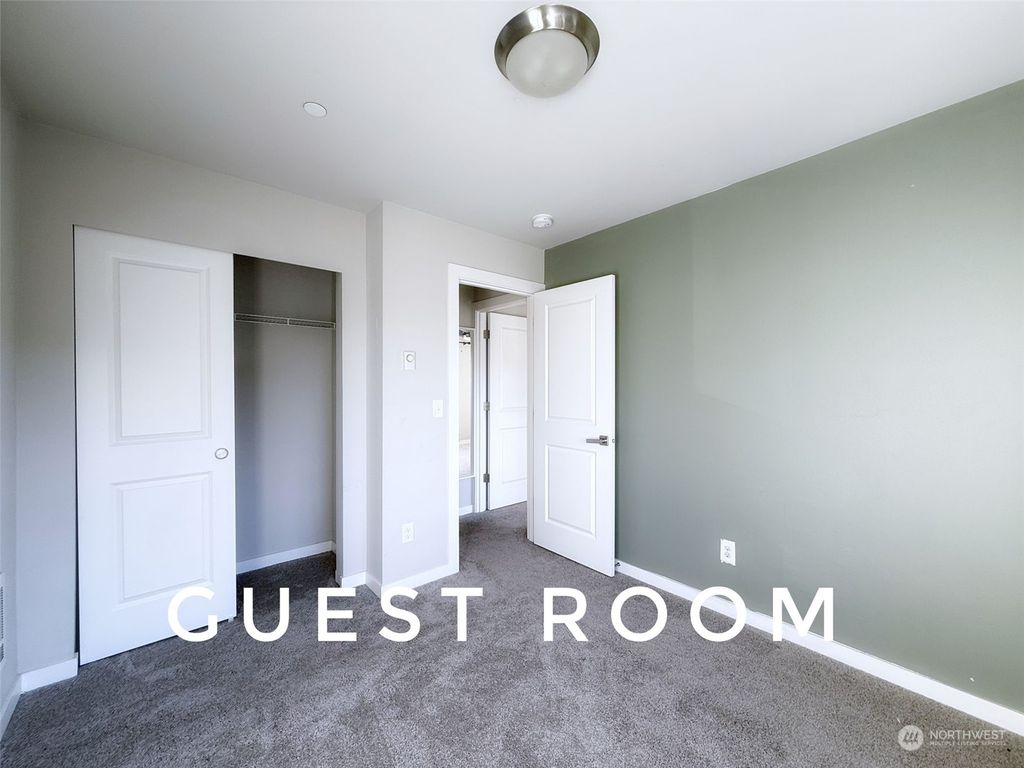 Photo of 16201 Meadow Road #H1, Lynnwood, WA 98087 (MLS # 2324906)