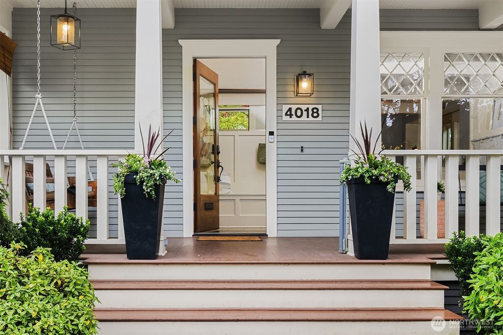 Photo of 4018 2nd Avenue NE, Seattle, WA 98105 (MLS # 2525526)