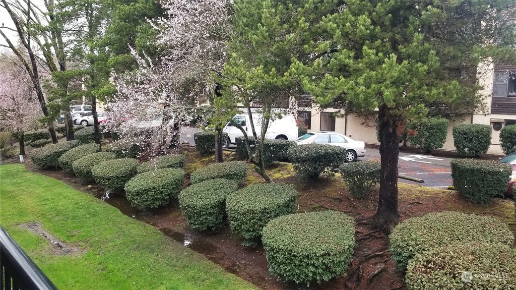 Photo of 14500 124th Avenue NE #52G, Kirkland, WA 98034 (MLS # 2206445)