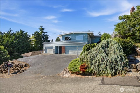 Photo of 3532 SW 171st Street, Burien, WA 98166 (MLS # 2542895)