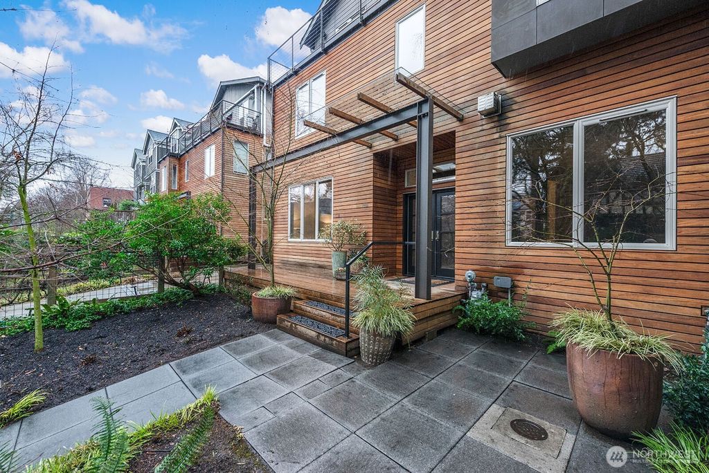 Photo of 728 Boylston Avenue E #A, Seattle, WA 98102 (MLS # 2322400)