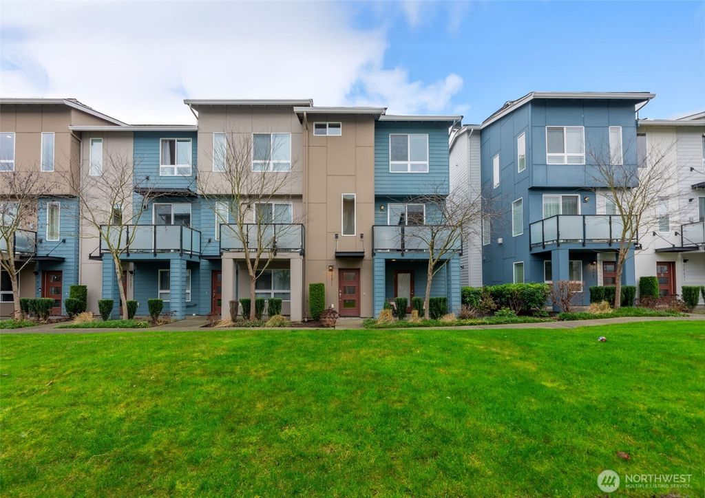 Photo of 14671 36th Court NE, Lake Forest Park, WA 98155 (MLS # 2465886)