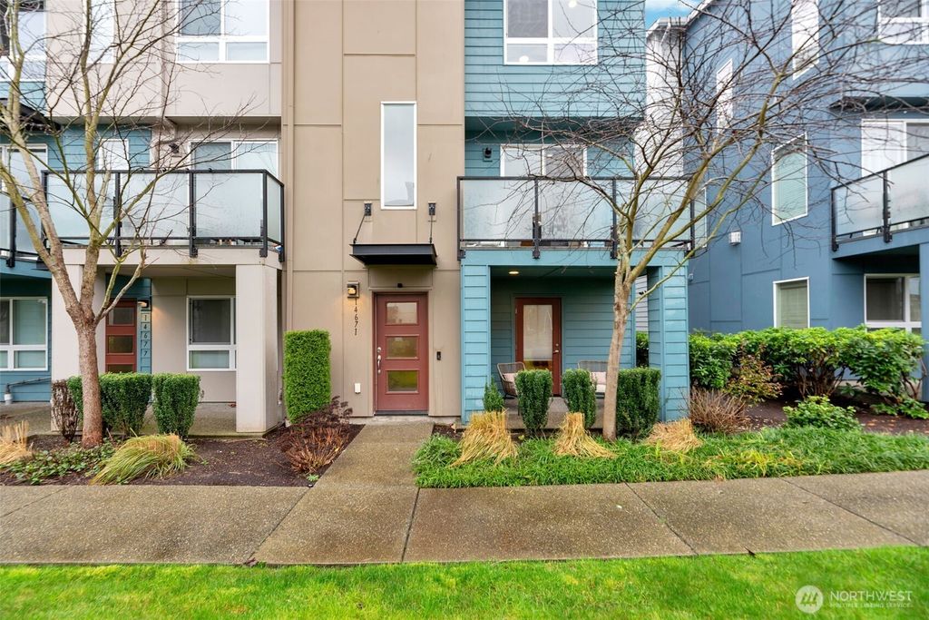 Photo of 14671 36th Court NE, Lake Forest Park, WA 98155 (MLS # 2465886)