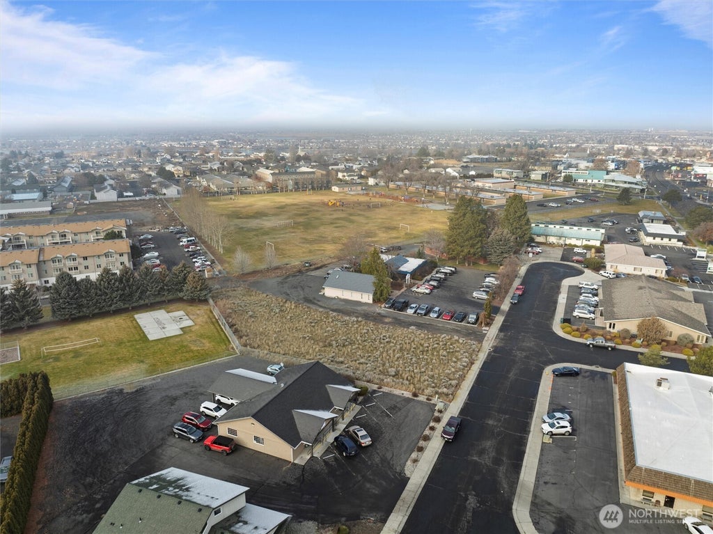Photo of 1412 E Hunter Place, Moses Lake, WA 98837 (MLS # 2575108)