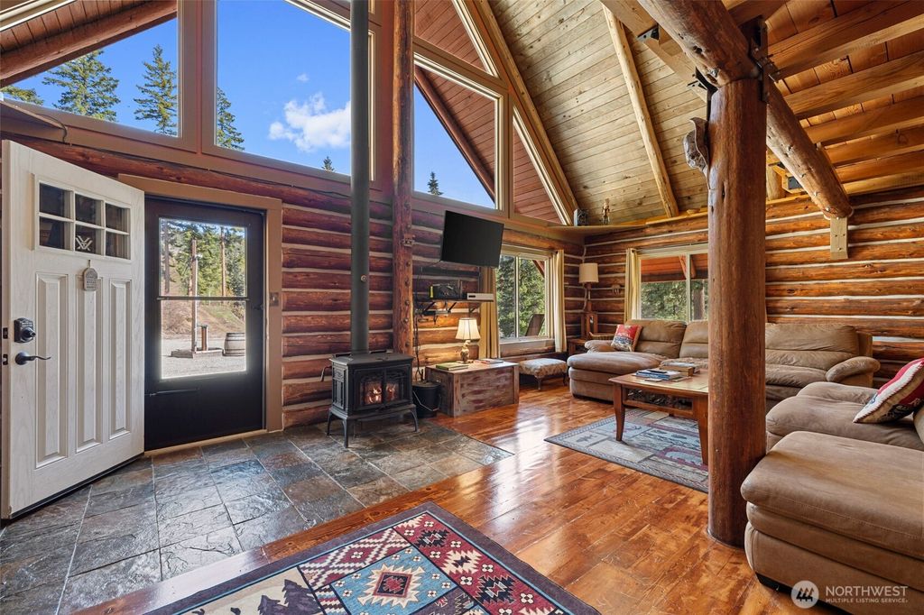 Photo of 659 Stargazer Lane, Leavenworth, WA 98826 (MLS # 2505744)