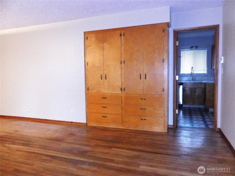 2320 E 25th Street