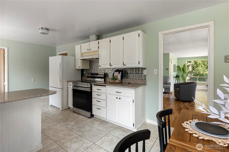 20509 State Highway 305 NE