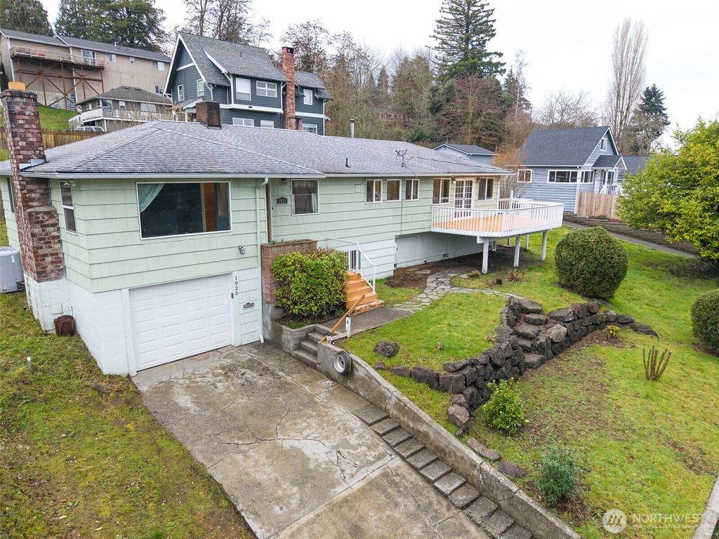 Photo of 1925 N Callow Avenue, Bremerton, WA 98312 (MLS # 2476362)