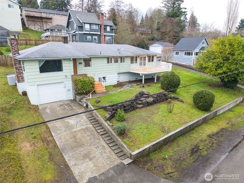 Photo of 1925 N Callow Avenue, Bremerton, WA 98312 (MLS # 2476362)