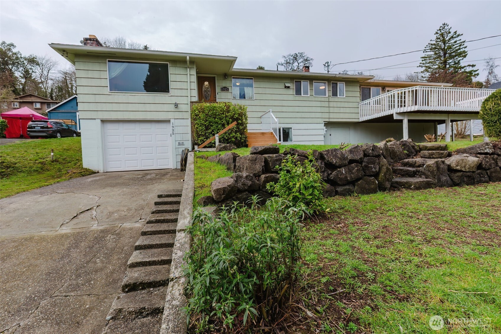 1925 N Callow Avenue