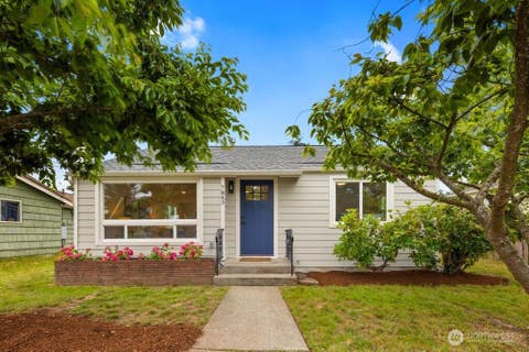 Photo of 7843 Yakima Avenue, Tacoma, WA 98408 (MLS # 2540183)