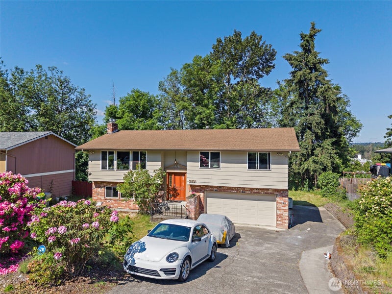 2521 Talbot Crest Drive S