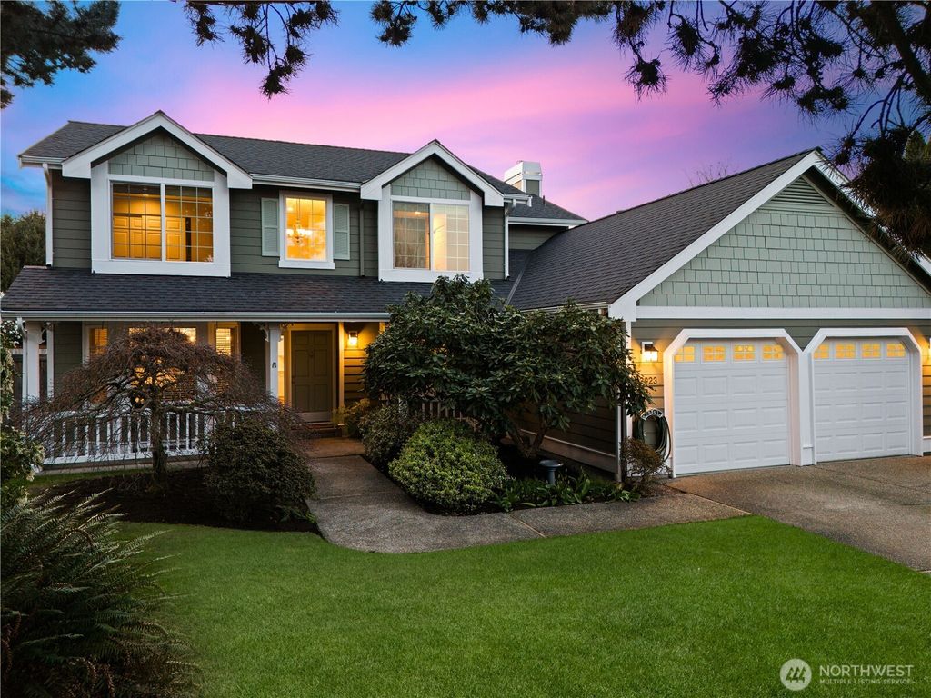 Photo of 12923 86th Avenue NE, Kirkland, WA 98034 (MLS # 2483343)